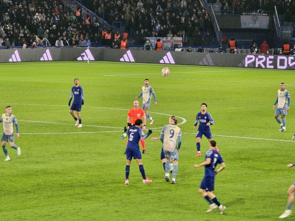 Bradley Barcola in action for Paris Saint-Germain during a match at Parc des Princes