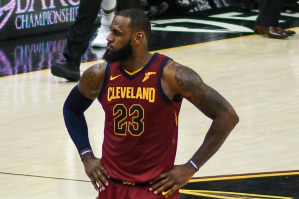NBA free agency erupts: Giannis to Miami, LeBron leaves the Lakers, Kawhi returns to Toronto